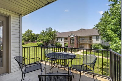/international/us/151-highland-drive-branson-mo-110109195701/