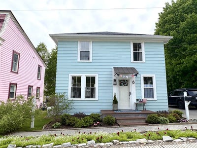 /international/us/8-third-street-eastport-me-110108425684/