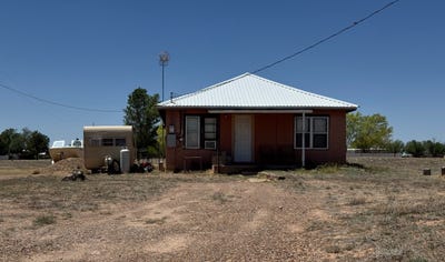/international/us/301-n-4th-st-logan-nm-110108198801/