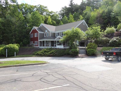 /international/us/401-gilford-avenue-gilford-nh-110108579450/