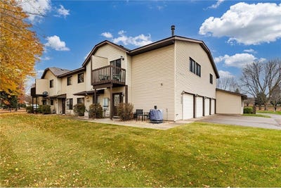 /international/us/4289-centerville-road-vadnais-heights-mn-110107500889/