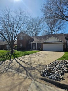 /international/us/128-knollwood-quincy-il-110107481896/