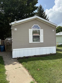 /international/us/1800-w-main-street-lowell-mi-110101139763/