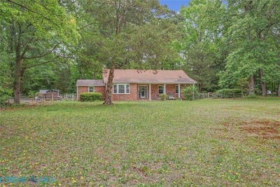 /international/us/3597-hickory-fork-road-gloucester-va-110108355922/