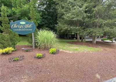 /international/us/1538-route-12-ledyard-ct-110100150426/