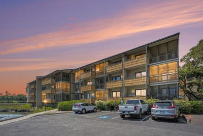 /international/us/9501-shore-dr-myrtle-beach-sc-110108583049/