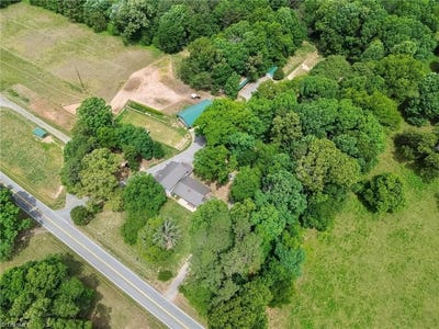 /international/us/4844-saint-paul-church-road-hamptonville-nc-110109988874/