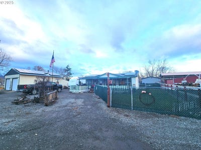 /international/us/845-w-arch-st-union-or-110104032988/