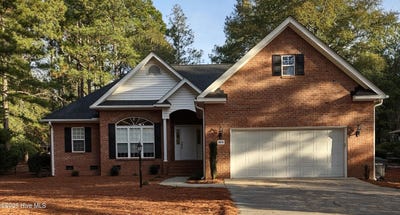 /international/us/165-oakmont-circle-pinehurst-nc-110101039540/