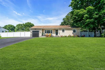 /international/us/3-lillian-road-nesconset-ny-110109132042/