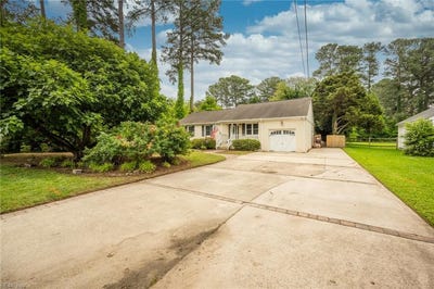 /international/us/2329-drum-creek-road-chesapeake-va-110101113956/