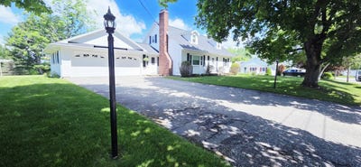 /international/us/9-mckinley-drive-lewiston-me-110108412835/