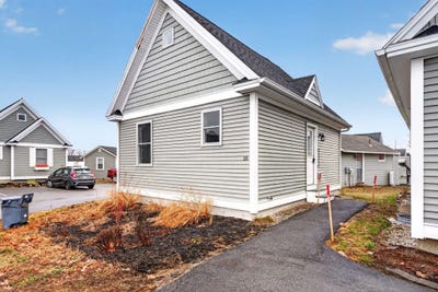 /international/us/994-portland-road-saco-me-110107401403/