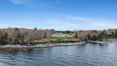 /international/us/684-falls-bridge-road-blue-hill-me-110107400896/