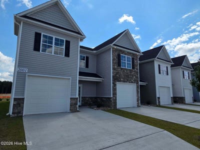 /international/us/2001-newbury-way-greenville-nc-110103484810/