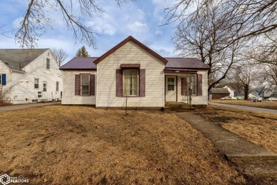 /international/us/2002-5th-street-perry-ia-110106259617/