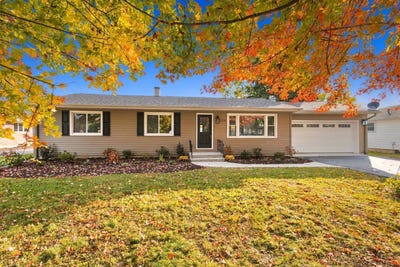 /international/us/208-n-wabena-avenue-minooka-il-110120923719/