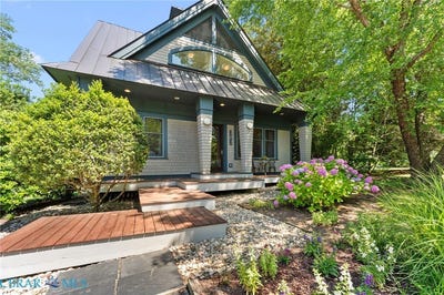 /international/us/783-king-carter-drive-irvington-va-110108826255/