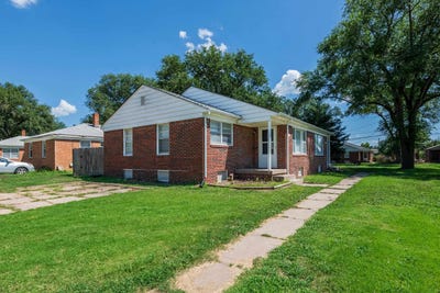 /international/us/6125-6127-e-boston-st-wichita-ks-110101271976/