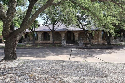/international/us/1602-cedar-avenue-megargel-tx-110099532791/