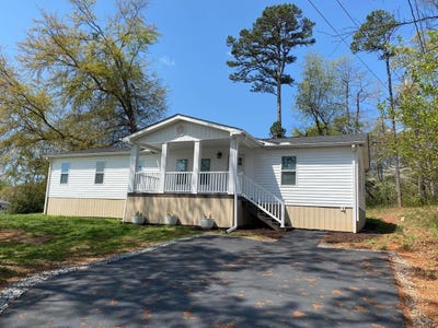 /international/us/521-park-street-inman-sc-110106844628/