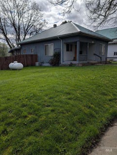 /international/us/815-maple-street-kamiah-id-110107350232/