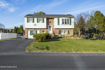 /international/us/108-s-gurba-drive-stillwater-ny-110100345721/