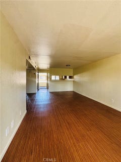 /international/us/14610-delano-van-nuys-ca-110106583667/