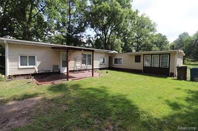 /international/us/17963-martinsville-road-sumpter-twp-mi-110119519666/