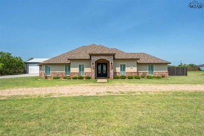 /international/us/200-eagle-drive-holliday-tx-110101401062/