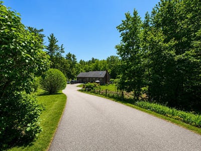 /international/us/125-main-street-raymond-nh-110108531774/