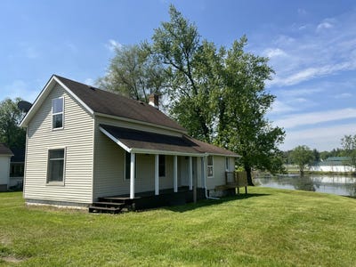 /international/us/154-w-saint-joe-street-hillsdale-mi-110108153507/