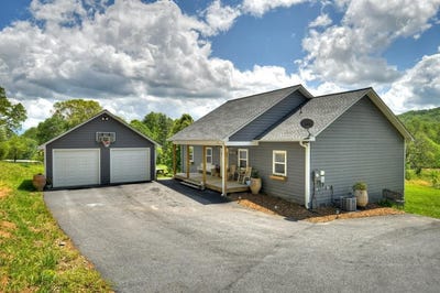 /international/us/198-ivy-knob-lane-hayesville-nc-110099170083/