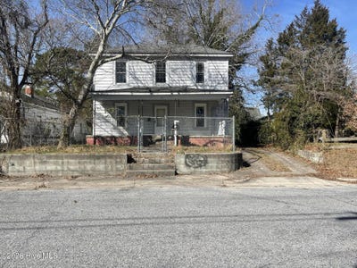 /international/us/612-van-norden-street-washington-nc-110105413945/