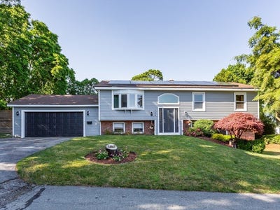 /international/us/168-varao-ave-somerset-ma-110100465796/
