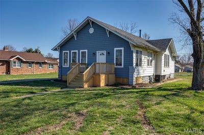 /international/us/705-n-macoupin-street-gillespie-il-110106473706/