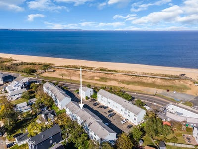 /international/us/10-beachway-avenue-keansburg-nj-110120512118/