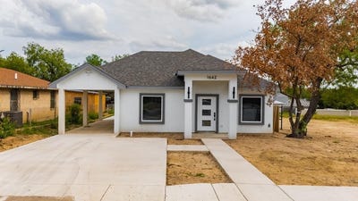 /international/us/1642-williams-st-eagle-pass-tx-110108505951/?lang=fr