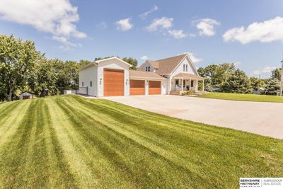 /international/us/703-w-iowa-street-crofton-ne-110101222696/?lang=en