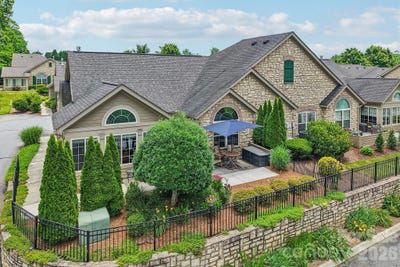/international/us/174-summerfield-place-flat-rock-nc-110108708520/