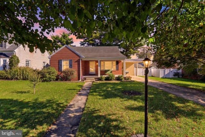 /international/us/5-lee-street-hanover-pa-110120755069/