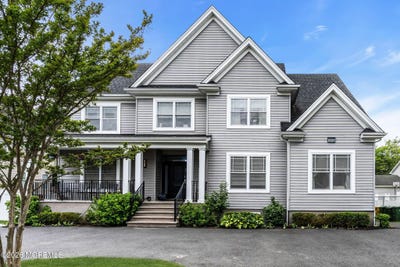 /international/us/1020-netherwood-drive-lakewood-nj-110108109324/