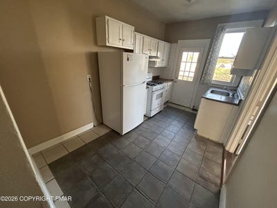 /international/us/296-washington-street-east-stroudsburg-pa-110107073687/
