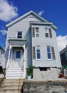 /international/us/27-shaw-st-lowell-ma-110107476667/