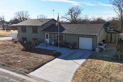 /international/us/411-brandon-st-smith-center-ks-110104851426/