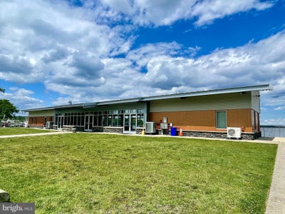 /international/us/3593-2nd-avenue-edgewater-md-110101076046/?lang=en
