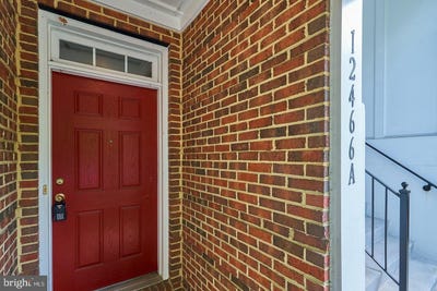 /international/us/12466-liberty-bridge-road-fairfax-va-110100612584/