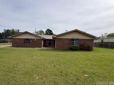 /international/us/5485-highway-371-blevins-ar-110107086464/