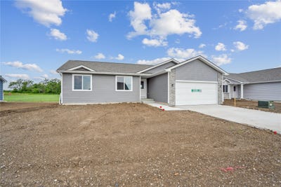 /international/us/2408-spruce-street-granger-ia-110097934769/