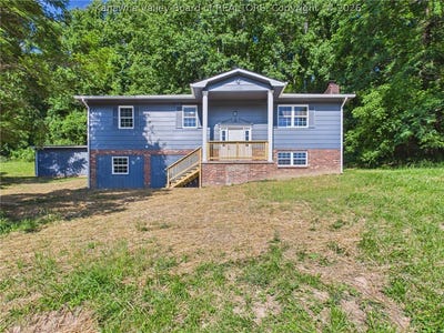 /international/us/1709-winding-hills-drive-charleston-wv-110108540829/